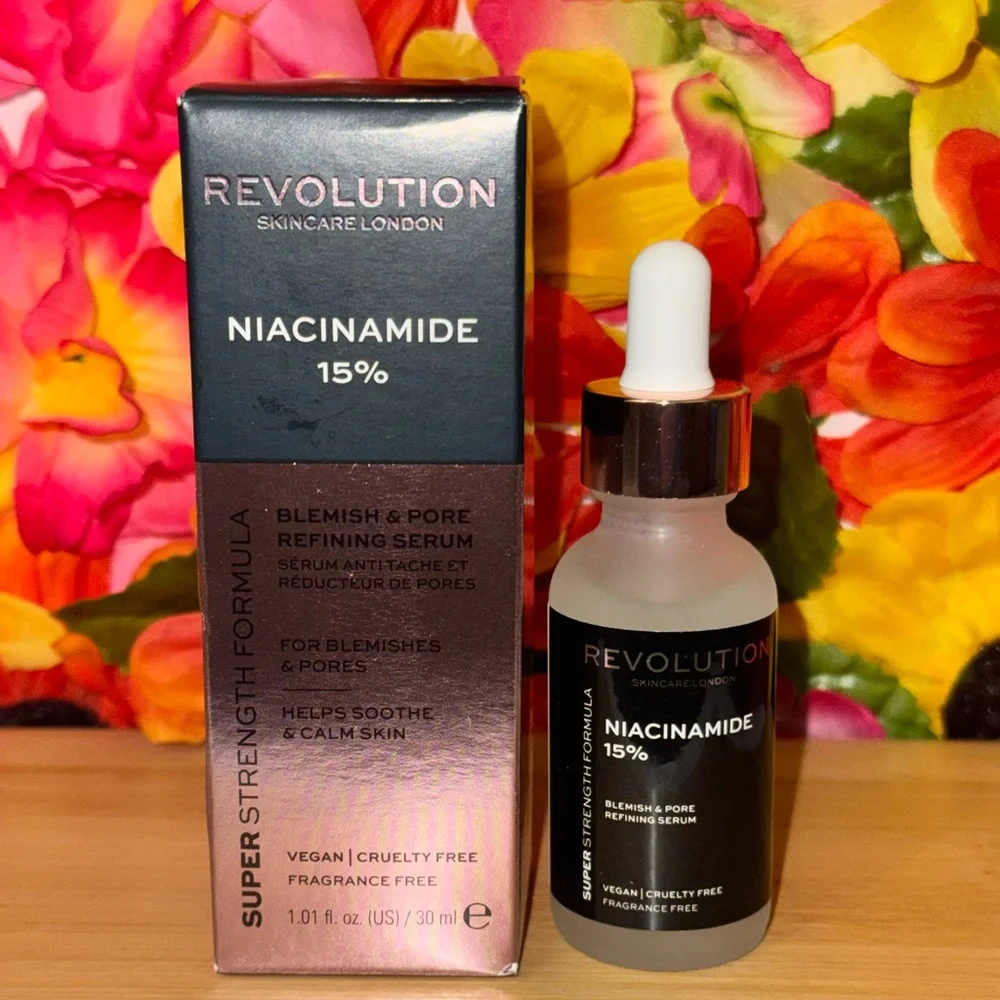 Revolution Blemish & Pore Refining Serum Niacinamide 15% - Picture 1 of 3